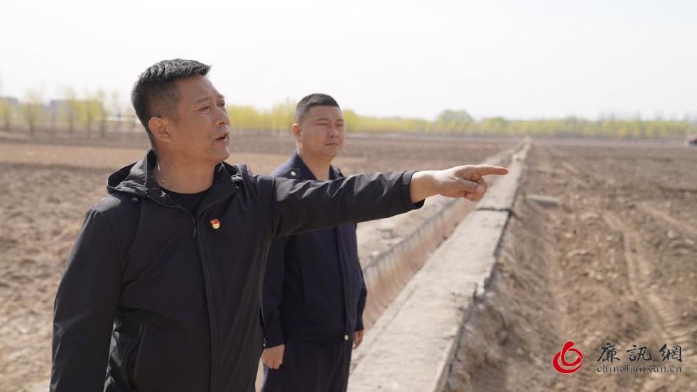 “田长”杨立刚：拆走网红景 良田归粮田